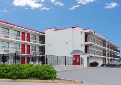 Days Inn & Suites By Wyndham Indianapolis Airport East Indianápolis Exterior foto